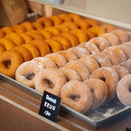 Hostel Ini Kobe & Brun Donut Cafe Exterior photo